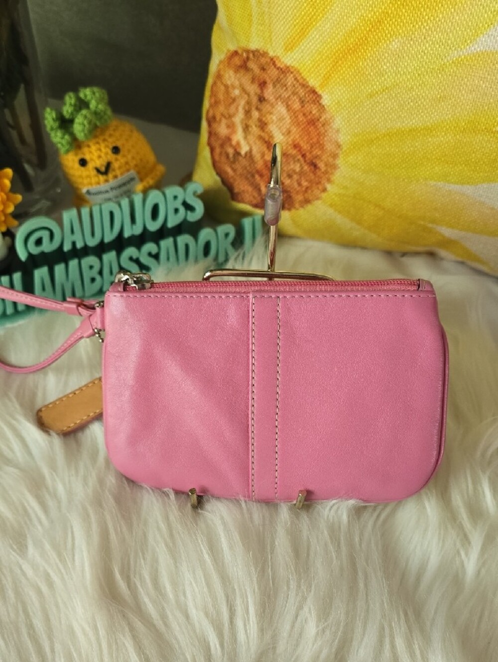 Coach Y2K BARBIE Pink Leather Wristlet Clutch EUC - Picture 5 of 14